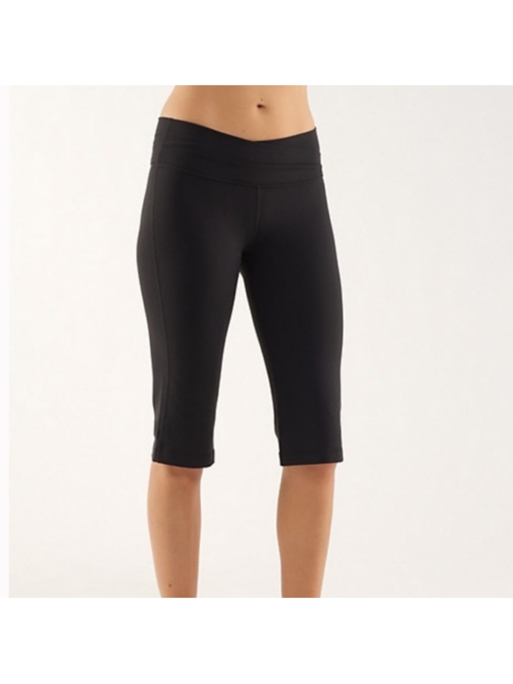 Lululemon Astro Crop Sz 6